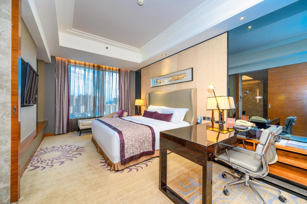 Crowne Plaza Huizhou By Ihg Hotel Exterior photo